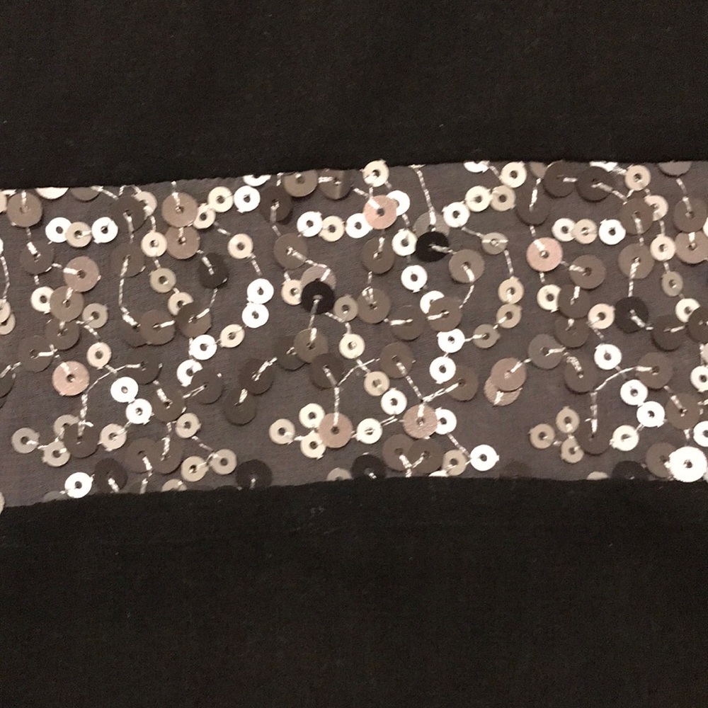 ‼️$5 Clearance‼️ Lush sheer and sequin tank - Picture 3 of 5